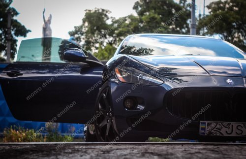 Установка парктроника Maserati GranTurismo 2017 года