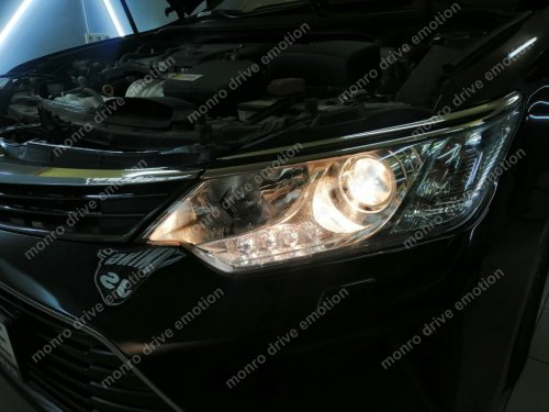 Установка ксеноновых ламп Toyota Camry